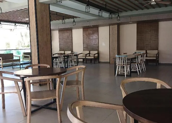 Eldenz Home 2Br Fully Furnished With Free Wi-Fi And Gym